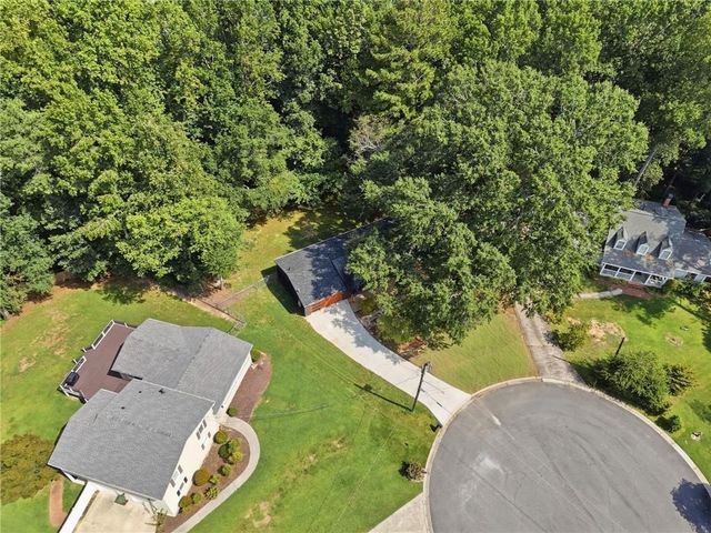 190 Crestwood Court, Alpharetta, GA 30009