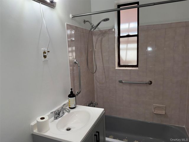 678 Warburton 3B, Yonkers, NY 10701