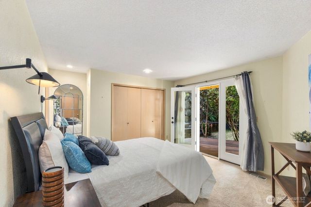 6922 N Meadowdale Road, Edmonds, WA 98026