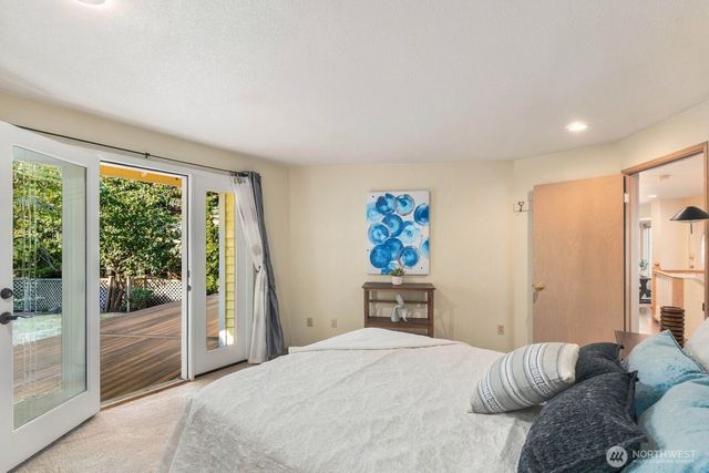 6922 N Meadowdale Road, Edmonds, WA 98026