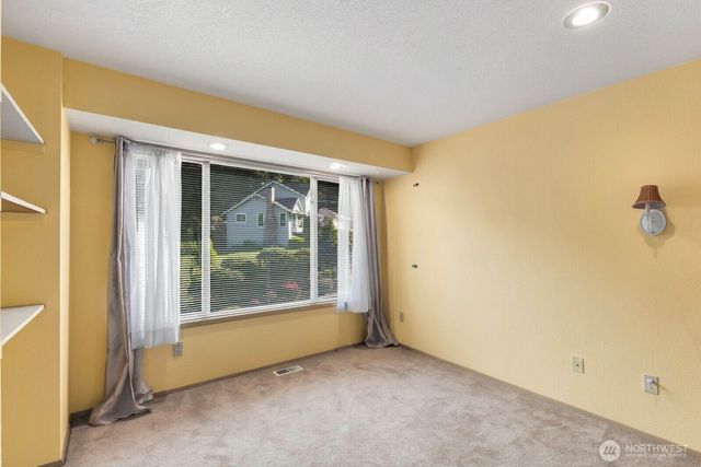 6922 N Meadowdale Road, Edmonds, WA 98026