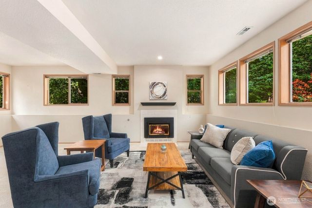 6922 N Meadowdale Road, Edmonds, WA 98026