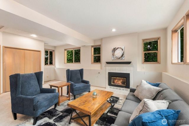 6922 N Meadowdale Road, Edmonds, WA 98026