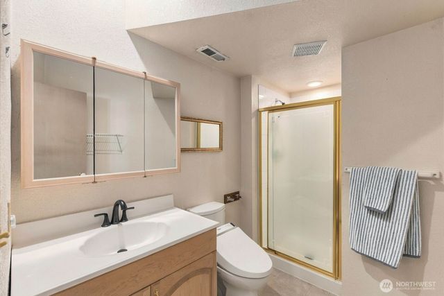 6922 N Meadowdale Road, Edmonds, WA 98026