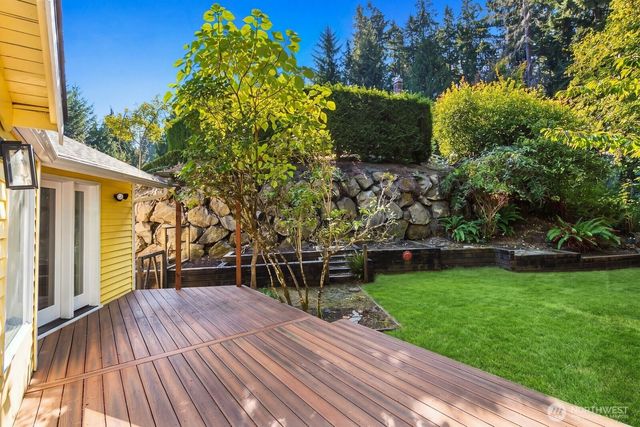 6922 N Meadowdale Road, Edmonds, WA 98026