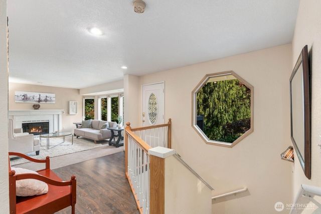6922 N Meadowdale Road, Edmonds, WA 98026
