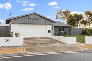 5581 Mount Acara Dr, San Diego, CA 92111