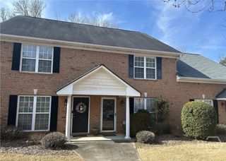 135 Logmont Trace, Athens, GA 30606