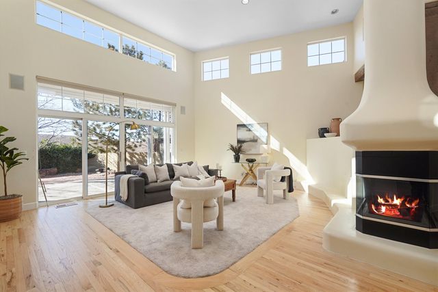 6515 Alpine Trail Street NE, Albuquerque, NM 87111