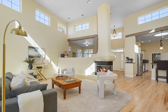 6515 Alpine Trail Street NE, Albuquerque, NM 87111