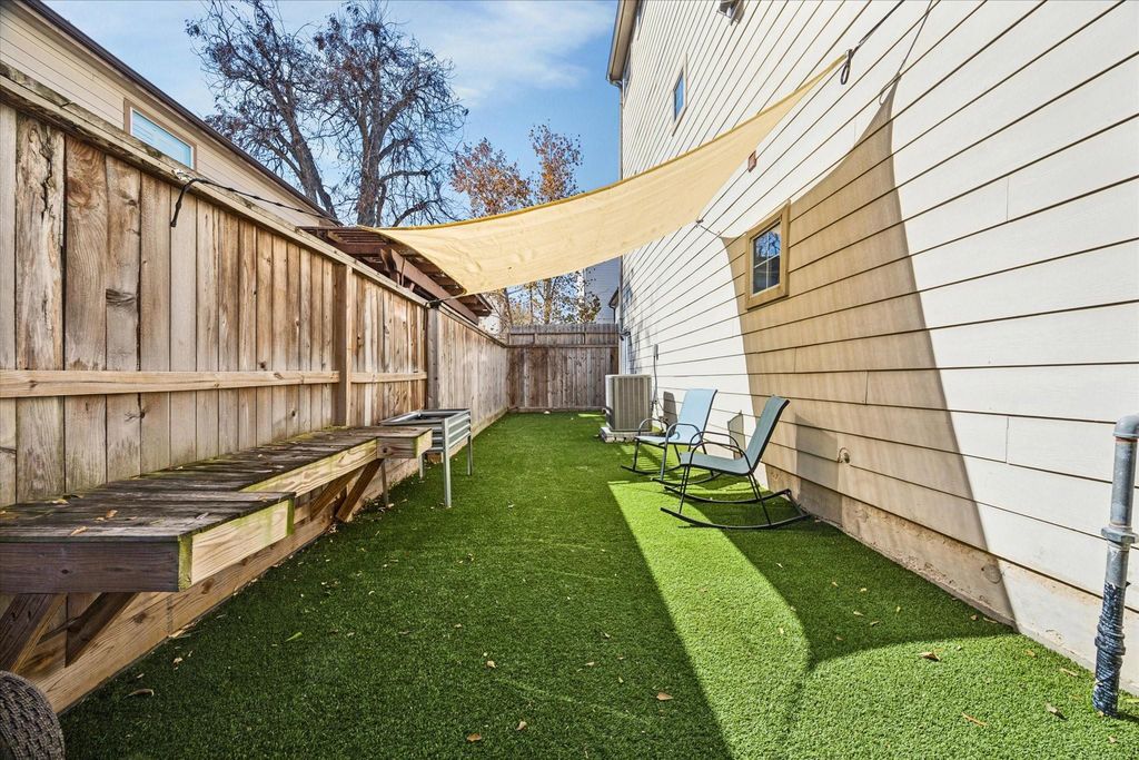 5111 Inker Street C, Houston, TX 77007