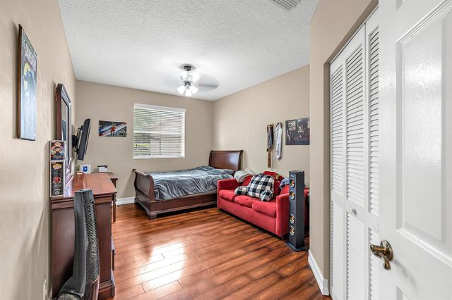 5934 NW 74th Street, Parkland, FL 33067