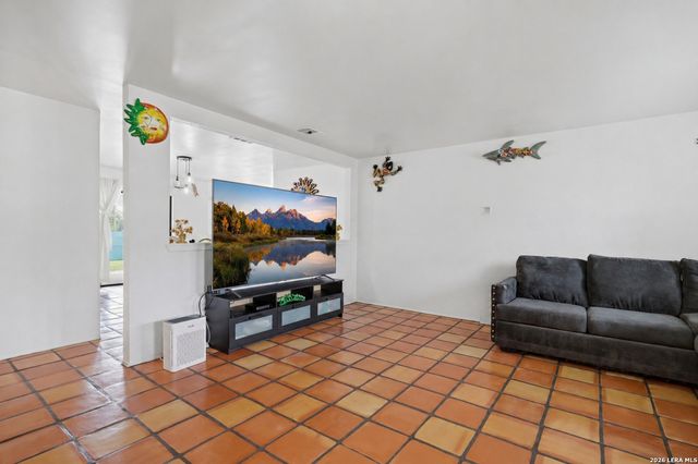 9726 Gold Dust, San Antonio, TX 78245