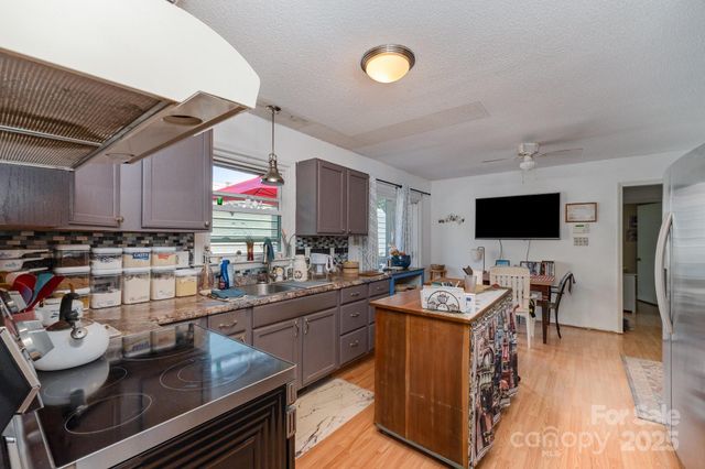 816 Radio Road, Statesville, NC 28677