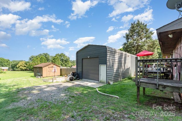 816 Radio Road, Statesville, NC 28677