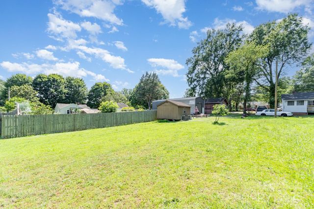 816 Radio Road, Statesville, NC 28677
