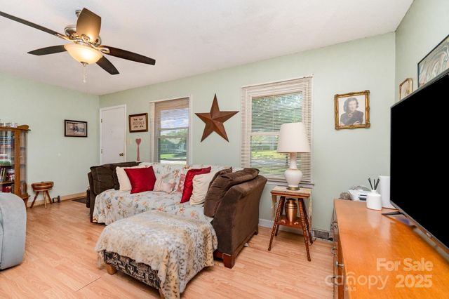 816 Radio Road, Statesville, NC 28677