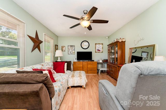 816 Radio Road, Statesville, NC 28677