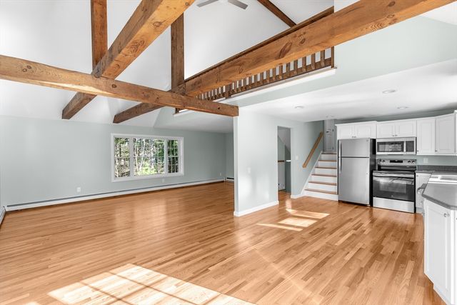 196 Bourne Rd, Plymouth, MA 02360