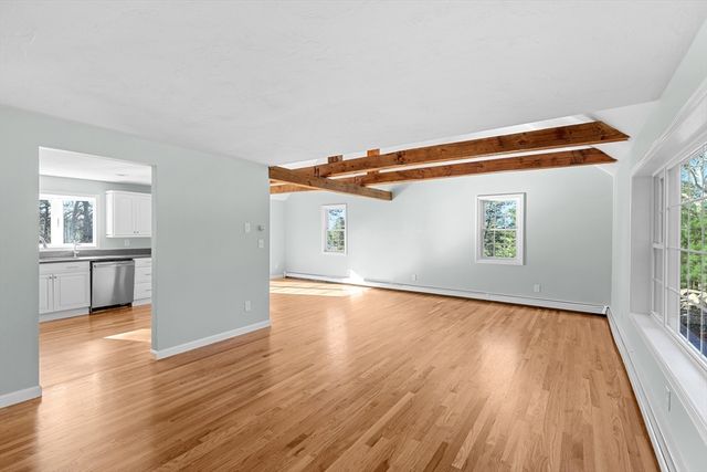 196 Bourne Rd, Plymouth, MA 02360