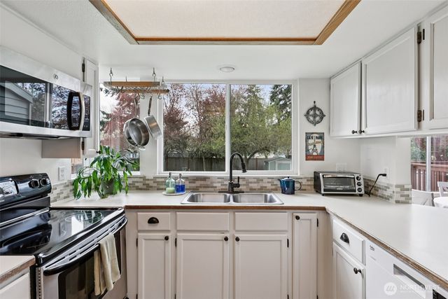 11019 SE 222nd Street, Kent, WA 98031