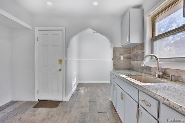 4850 Grayton Street, Detroit, MI 48224