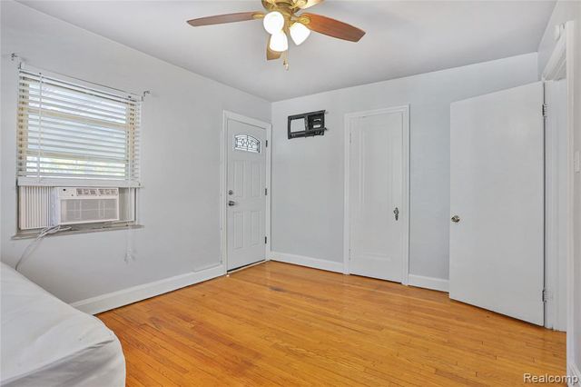 4850 Grayton Street, Detroit, MI 48224