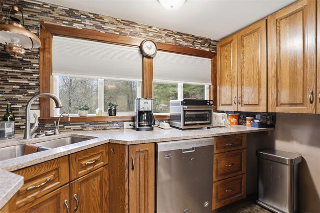 7140 N Amy School Road, Howard City, MI 49329