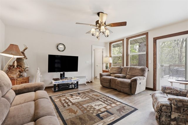 7140 N Amy School Road, Howard City, MI 49329