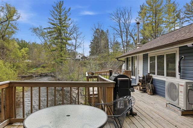 7140 N Amy School Road, Howard City, MI 49329