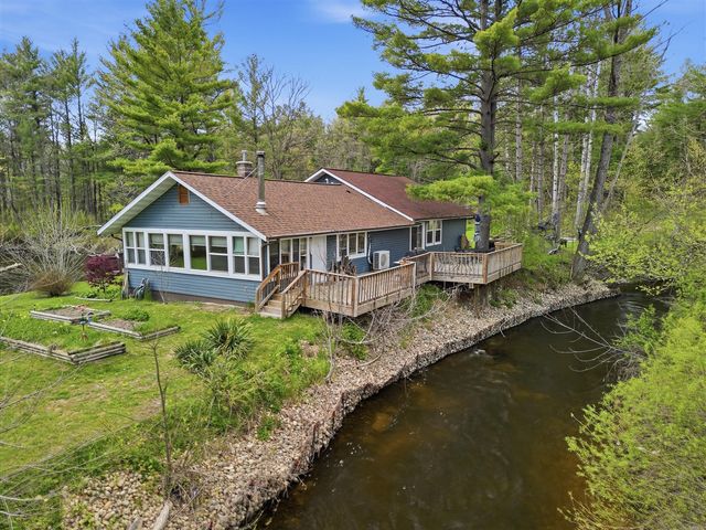 7140 N Amy School Road, Howard City, MI 49329