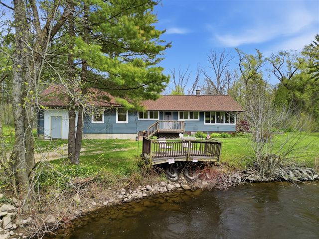 7140 N Amy School Road, Howard City, MI 49329