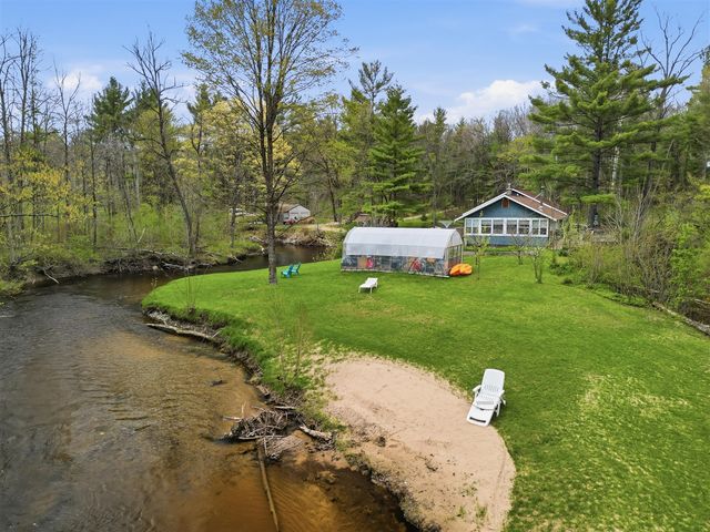 7140 N Amy School Road, Howard City, MI 49329