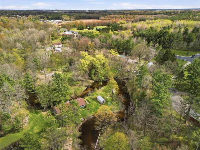 7140 N Amy School Road, Howard City, MI 49329