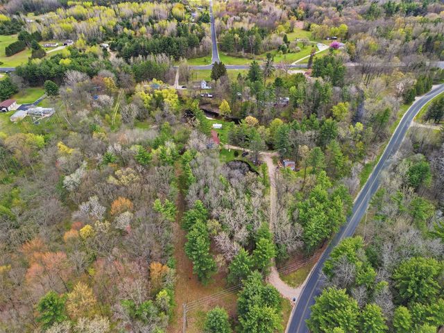 7140 N Amy School Road, Howard City, MI 49329