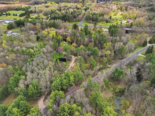 7140 N Amy School Road, Howard City, MI 49329