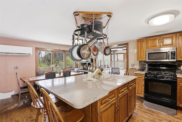7140 N Amy School Road, Howard City, MI 49329