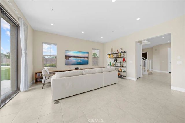 134 Tomahawk, Irvine, CA 92618