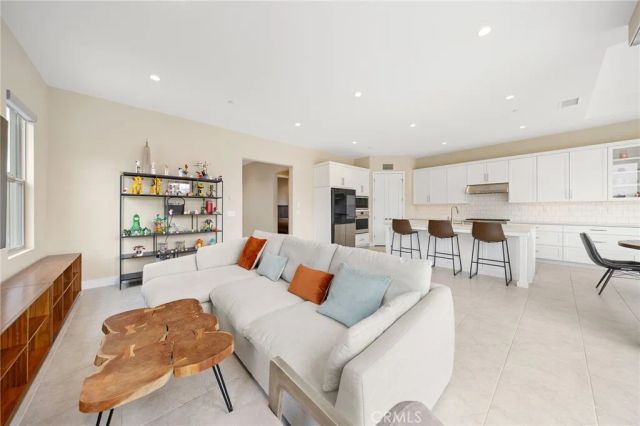 134 Tomahawk, Irvine, CA 92618