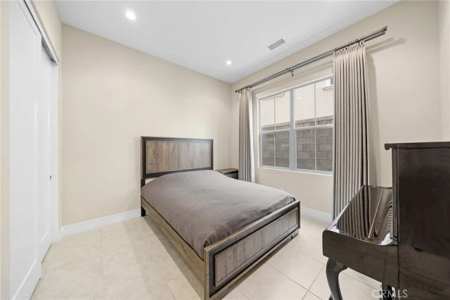 134 Tomahawk, Irvine, CA 92618
