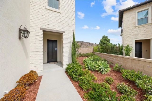 134 Tomahawk, Irvine, CA 92618