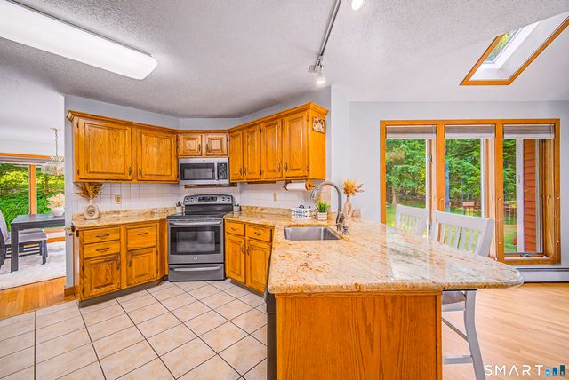 16 Jacobs Hill Road, Mansfield, CT 06250