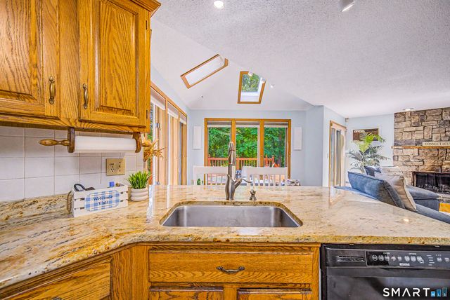 16 Jacobs Hill Road, Mansfield, CT 06250