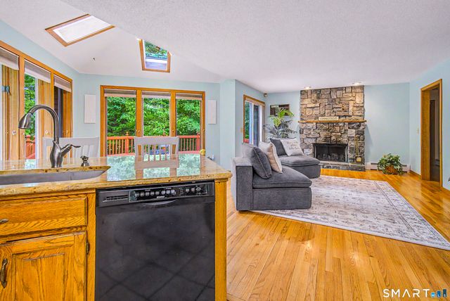 16 Jacobs Hill Road, Mansfield, CT 06250