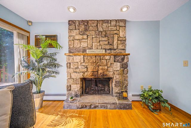 16 Jacobs Hill Road, Mansfield, CT 06250