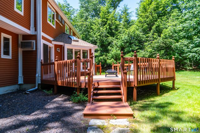 16 Jacobs Hill Road, Mansfield, CT 06250