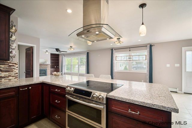 5020 MOUNTAIN RD, Cheyenne, WY 82009