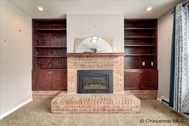 5020 MOUNTAIN RD, Cheyenne, WY 82009