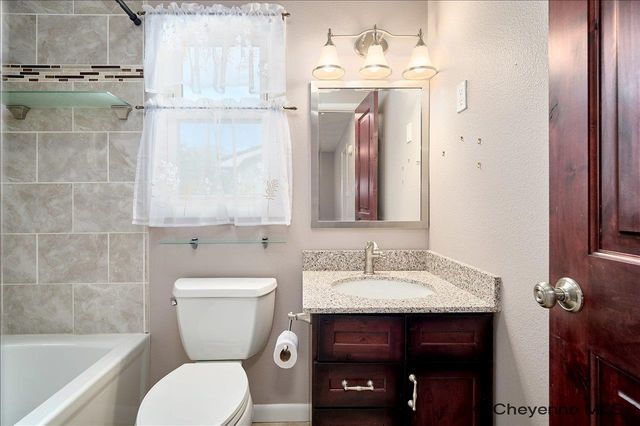 5020 MOUNTAIN RD, Cheyenne, WY 82009