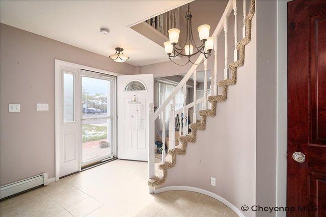 5020 MOUNTAIN RD, Cheyenne, WY 82009